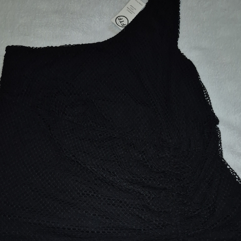 Fashion to Figure Black Asymmetrical Ruched Tank Top - Picture 7 of 8